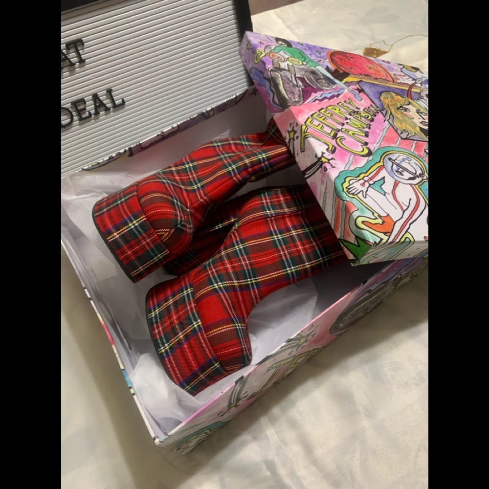 NWT Jeffery Campbell Platform Boots in Red Tartan - Picture 11 of 11